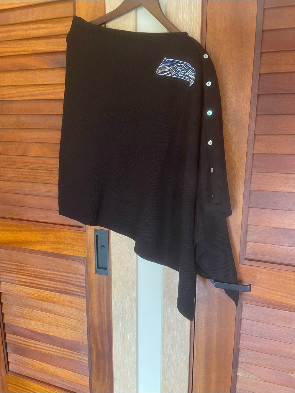 Seattle Seahawks Rhinestone Crystal Logo Button Poncho Shawl Black Wrap